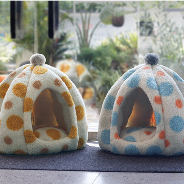 two color of polka dots pumpkin igloo bed
